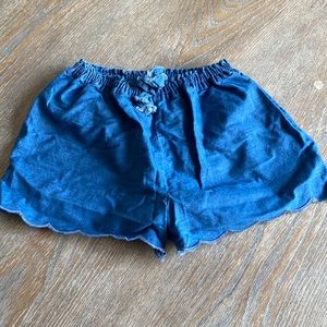 Gap baby girl chambray scallop trim stretch waist shorts sz 4